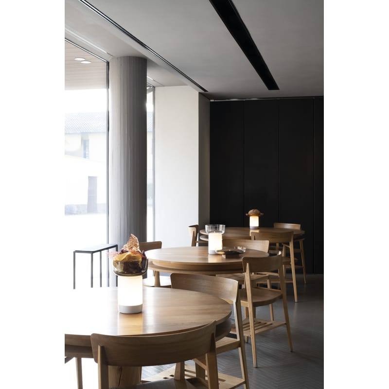 Wireless dining store room light