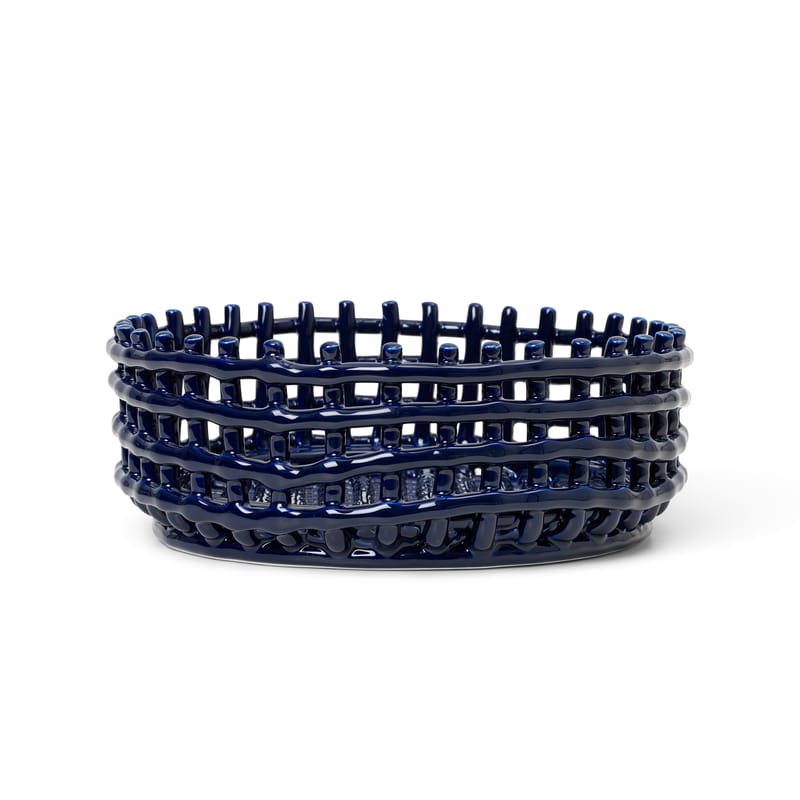 Tisch und Küche - Körbe und Tischgestecke - Korb Ceramic keramik blau / Ø 29 x H 10 cm - Handgefertigt - Ferm Living - Blau - emaillierte Keramik