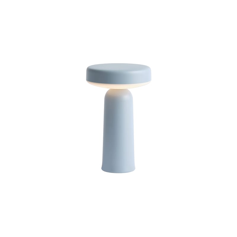 Luminaire - Lampes de table - Lampe extérieur sans fil rechargeable Ease plastique bleu / Ø 13 x H 21,5 cm - Muuto - Bleu clair - Plastique ABS moulé