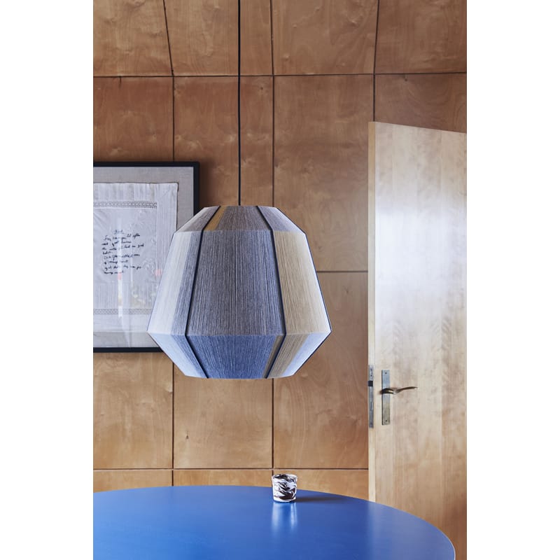 Bonbon outlet lamp hay