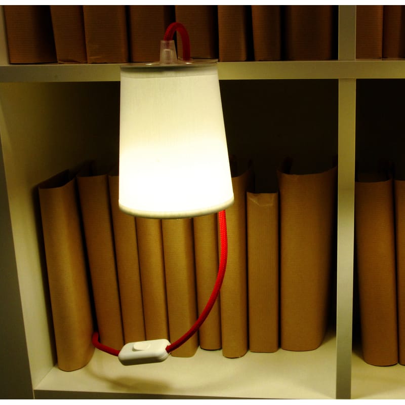 Luminaire - Lampes de table - Lampe Light Book métal tissu blanc rouge / pour étagères et bibliothèques - Designheure - Blanc - Acier thermolaqué, Percaline de coton