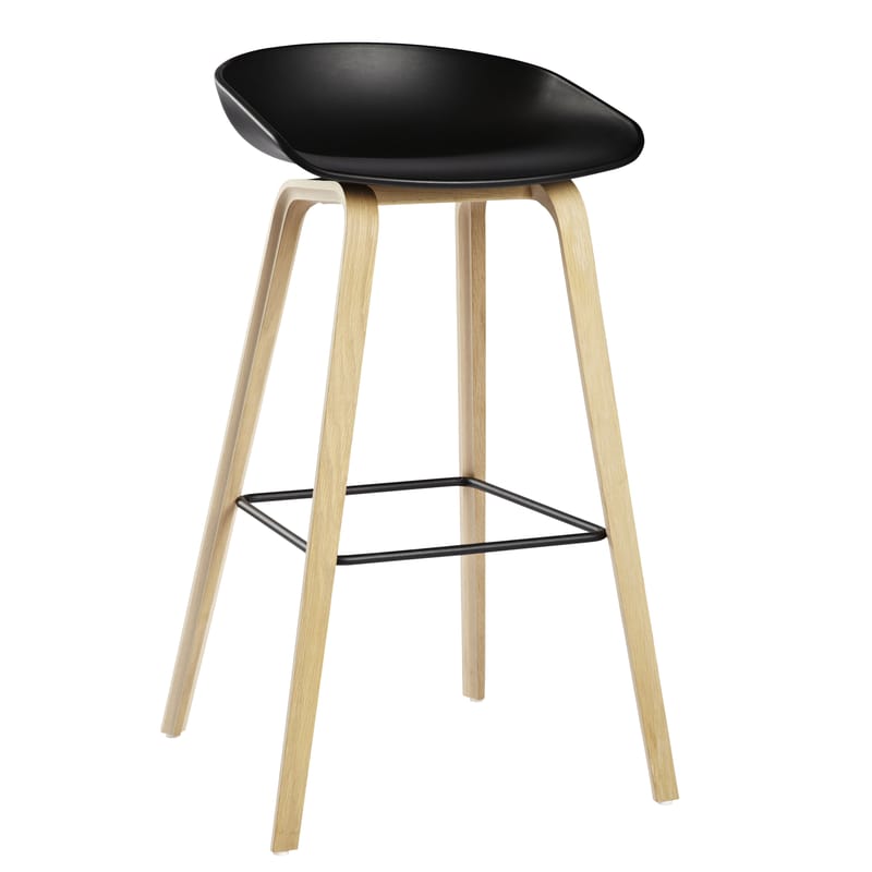 Mobilier - Tabourets de bar - Tabouret de bar About a stool AAS 32 plastique bois noir / H 75 cm - Hay - Noir / Pieds chêne savonné - Chêne savonné, Polypropylène