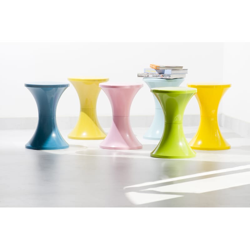 Designklassieke kruk Tam Tam Pop met opbergruimte onder de zitting, stapelbaar, licht, paars