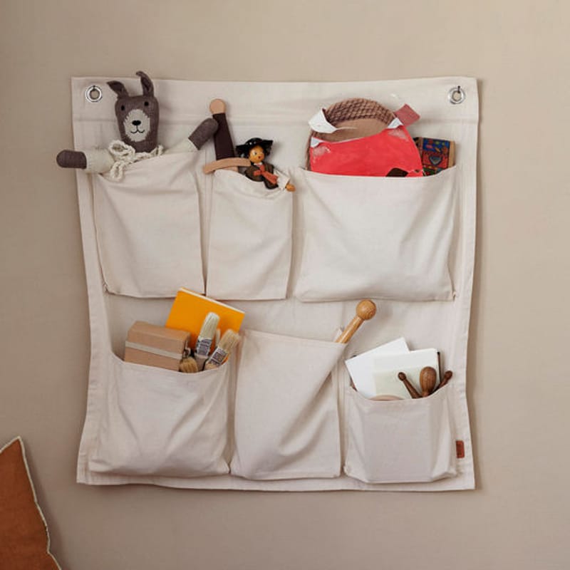 Canvas sales wall organizer