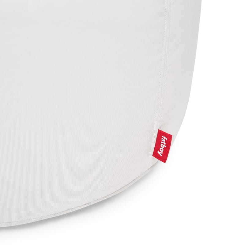 White outdoor outlet pouf
