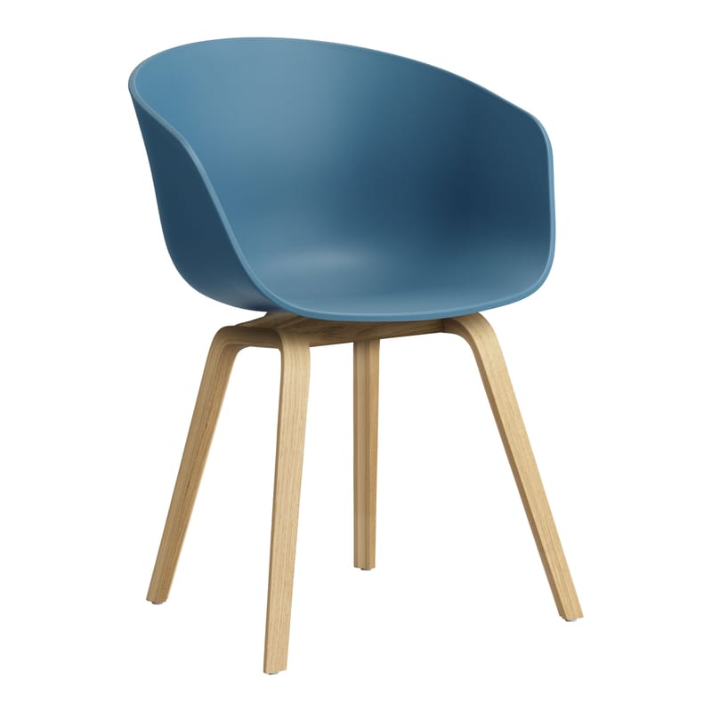 Mobilier - Chaises, fauteuils de salle à manger - Fauteuil  About a chair AAC22 plastique bleu / Recyclé - Hay - Bleu azur / Chêne verni mat - Chêne massif, Polypropylène recyclé