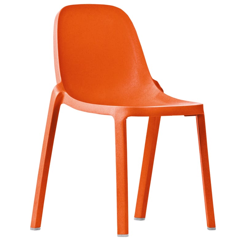 Mobilier - Chaises, fauteuils de salle à manger - Chaise empilable Broom plastique orange / Plastique recyclé - Emeco - Orange - Matériau composite recyclé