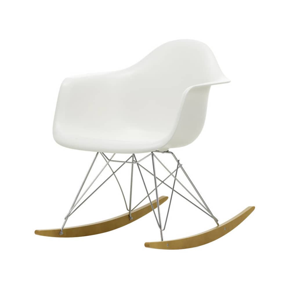 Rocking chair RAR - Eames Plastic Armchair plastique blanc / (1950) - Pieds chromés & bois clair - Vitra - Blanc / Chromé / Bois clair - Acier chromé, Érable massif, Polypropylène