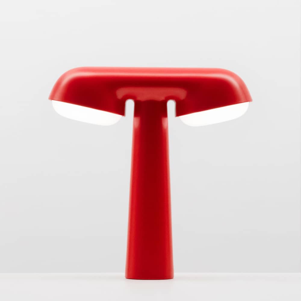 Lampe de table Lampe TGV métal rouge / Coéditée Moustache & SNCF - Moustache - Rouge - Aluminium, Polycarbonate