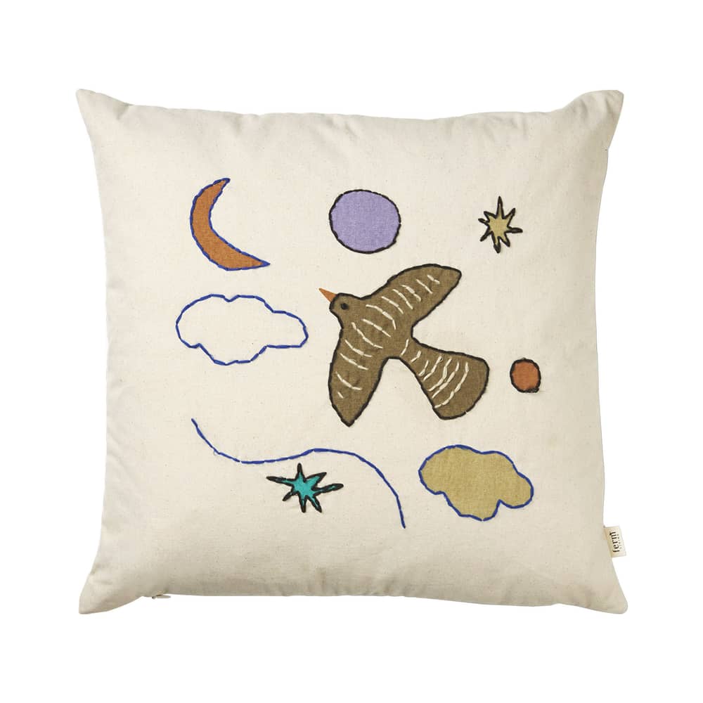 Kissen Naive Bird textil weiß / 40 x 40 cm - Handbestickt - Ferm Living - Vogel -  Duvet,  Plumes, Organische Baumwolle