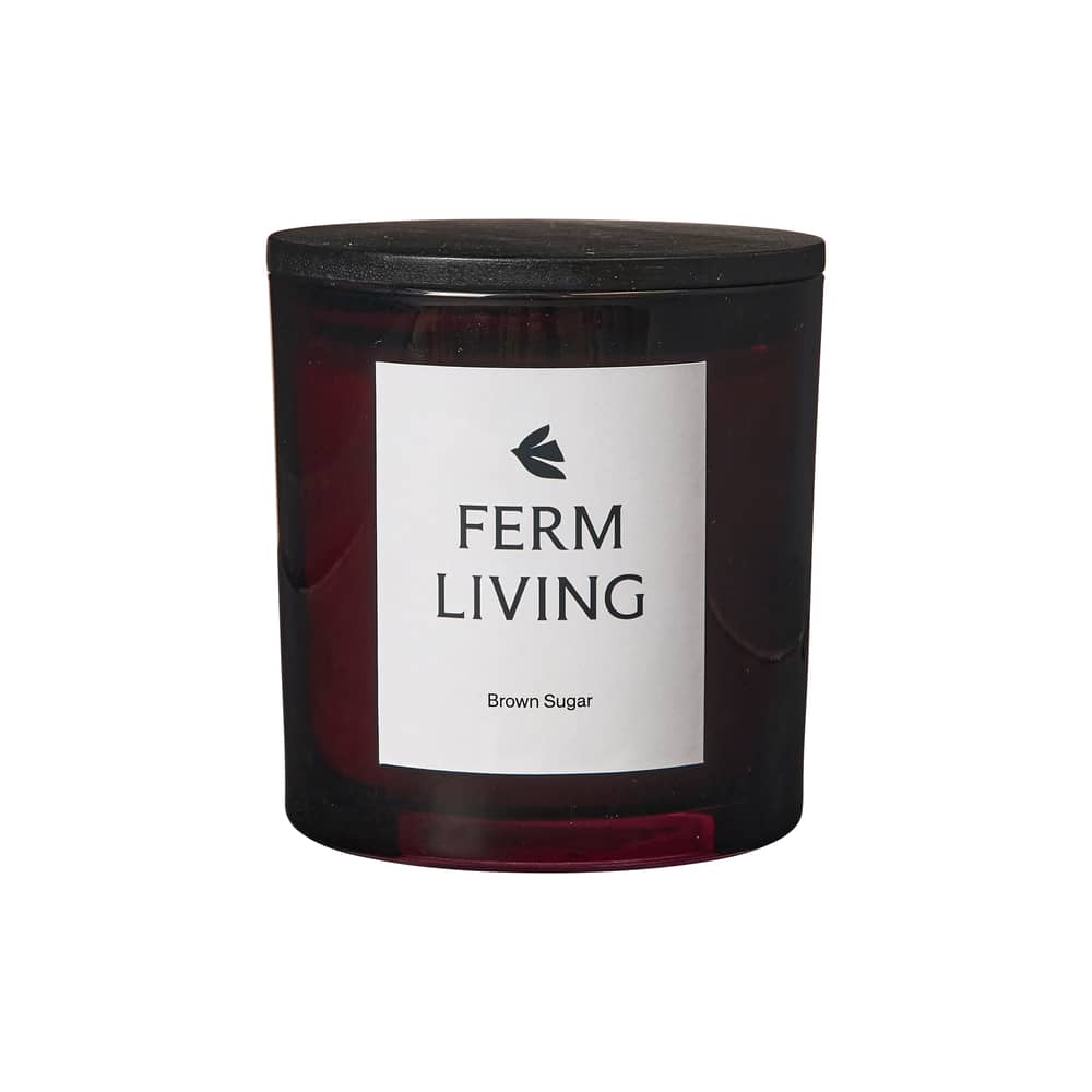 Parfumierte Kerze Vitto glas violett / Brauner Zucker Rotbraun - H 10 cm - Ferm Living - Brauner Zucker - Glas, Holz, Rapswachs