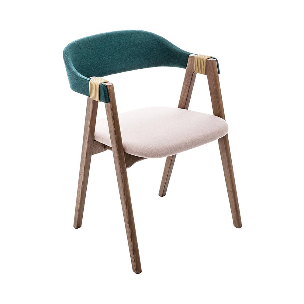 Fauteuil rembourré Mathilda tissu bleu rose vert bois naturel - Moroso - Turquoise / Rose pâle / Frêne teinté  - Mousse, Noyer massif, Tissu Kvadrat