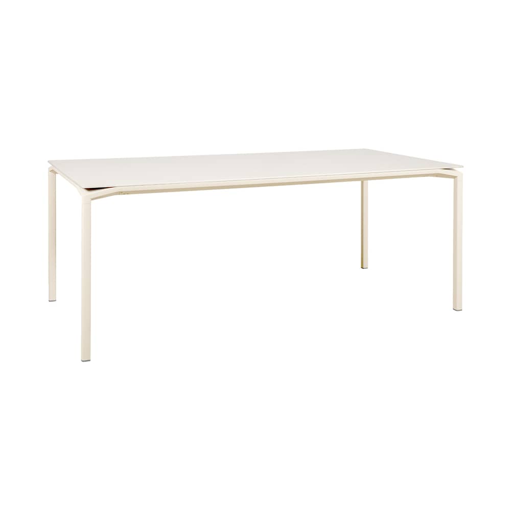 Table rectangulaire Calvi Minérale / 195 x 95 cm (8 personnes) - Plateau Dekton (aspect pierre) - Fermob - Beige (Dekton) / Pieds Beige latte - Aluminium laqué, Céramique Dekton