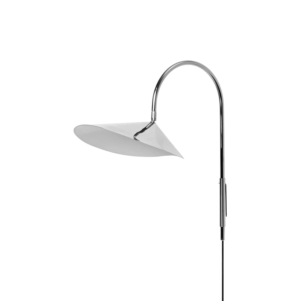 Applique avec prise Arum métal / H 47 cm - Orientable - Ferm Living - Acier poli - Acier inoxydable
