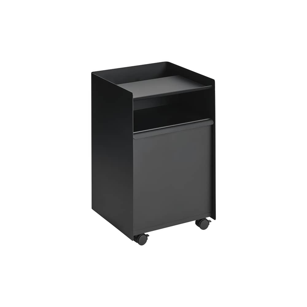 Desserte à roulettes Folded Low métal noir / 1 porte - H 61,5 cm - Muuto - Noir - Acier