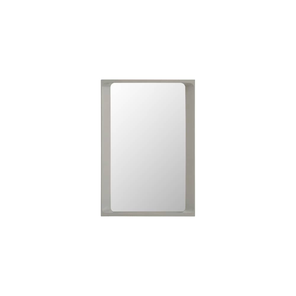 Miroir mural Arced bois gris / 80 x 55 cm - Muuto - Gris clair - Bois d\'épicéa laqué, Verre