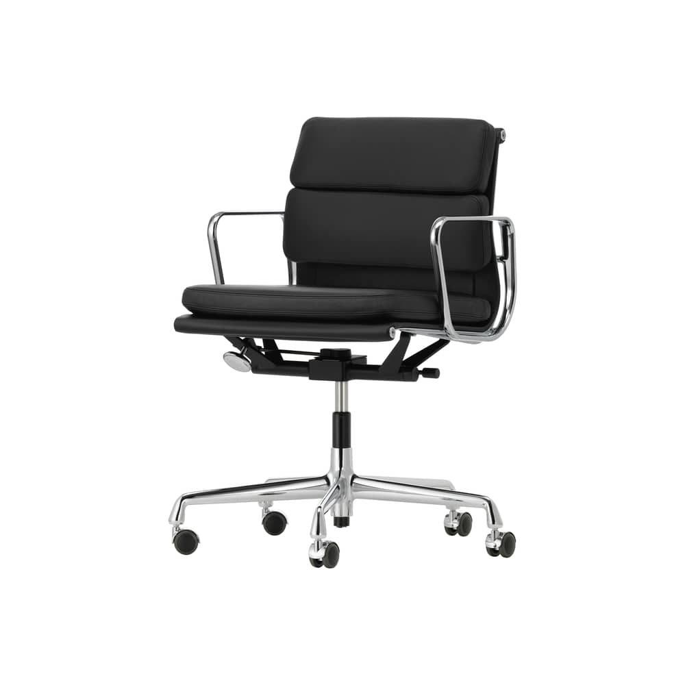 Poltrona a rotelle Soft Pad EA 217 pelle nero / Eames, 1969 - Vitra - Nero (pelle) / Alluminio cromato - , Pelle bovina, Schiuma di poliuretano