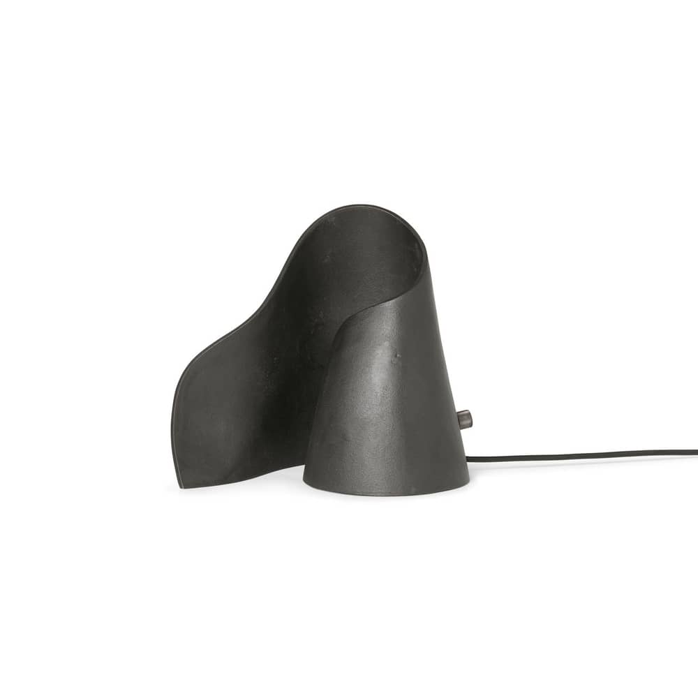 Oyster Table lamp metal black - Ferm Living - Black - Recycled cast aluminium