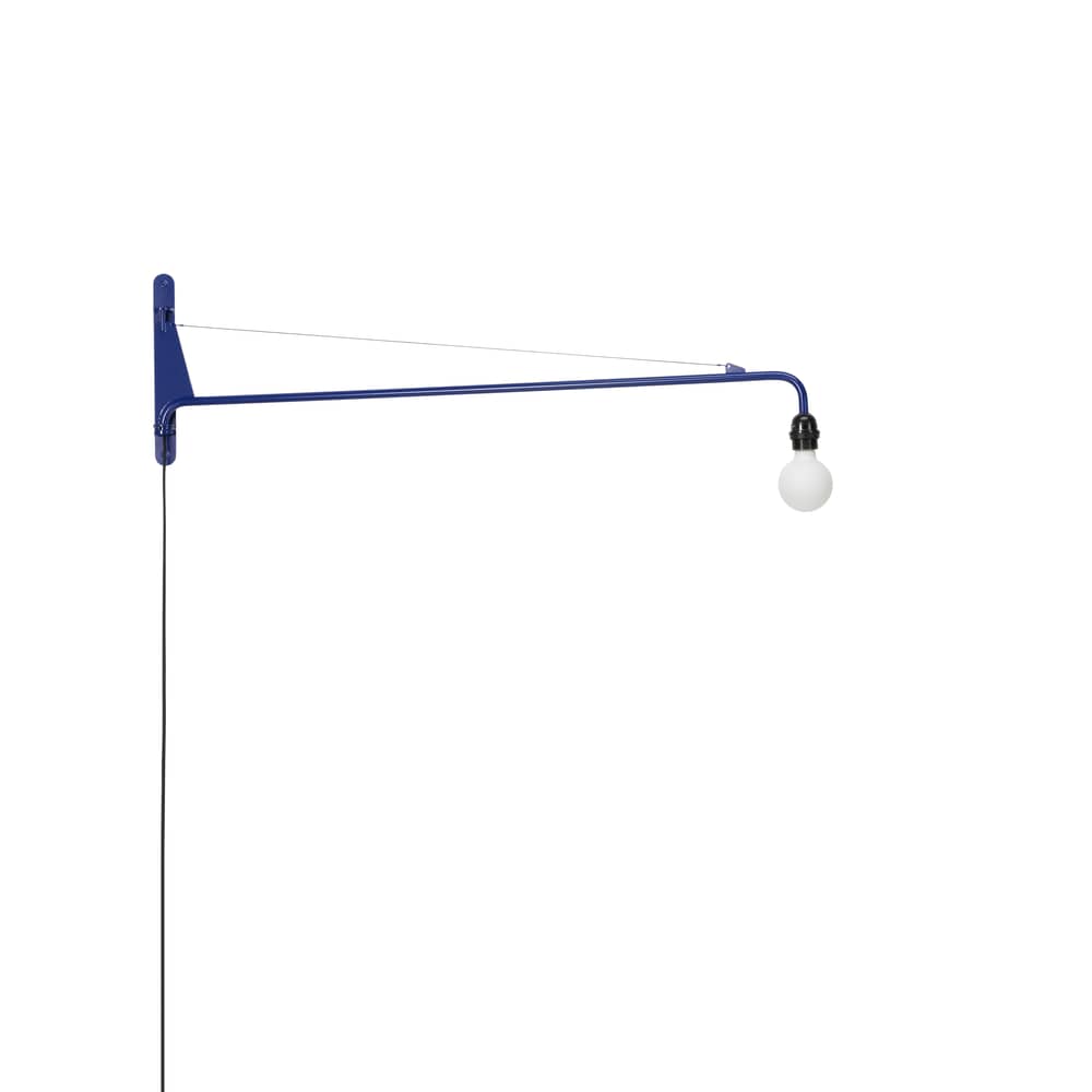 Petite Potence Wall light with plug metal blue / Jean Prouvé (1947) - L 104 cm - Vitra - Marcoule blue - Epoxy steel