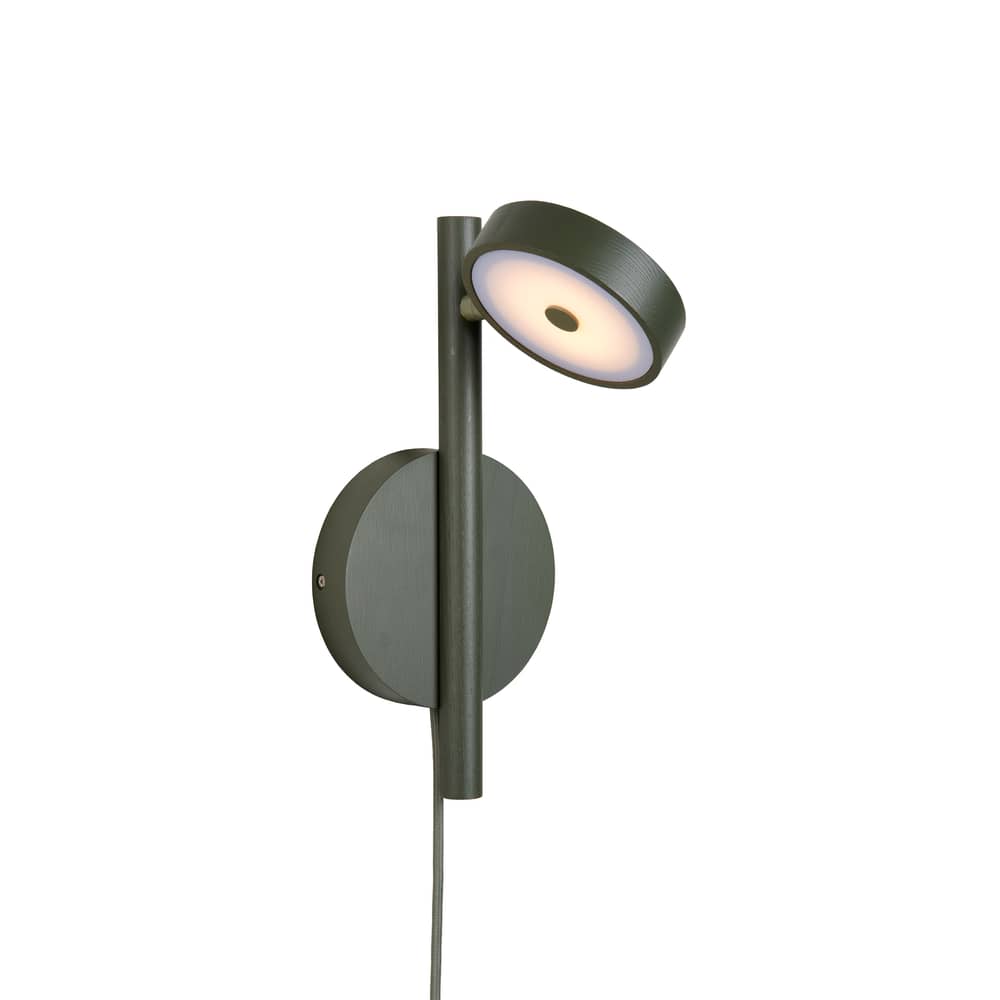 Applique avec prise Okinawa LED / 1 diffuseur orientable - GOOD&MOJO - Vert - Frêne