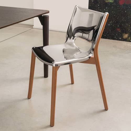 Poêle Collection Chair metal silver / By Philippe Starck - Alessi - Polished steel / Burnish Tinted beechwood - Polished mirror stainless steel, Tinted beechwood