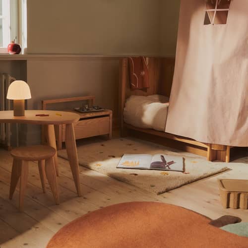 Kinderschreibtisch Feve holz natur / 79 x 40 x H 48 cm - Ferm Living - Natürliche Esche - Esche massiv