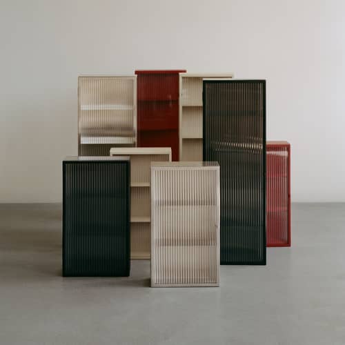 Rangement mural Haze métal / L 35 x H 60 cm - Verre cannelé - Ferm Living - Acier brossé  / Verre cannelé - Acier inoxydable brossé, Verre cannelé