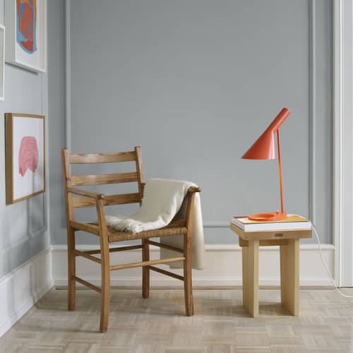 Lampe de table AJ / H 56 cm - Orientable / Arne Jacobsen, 1957 - Louis Poulsen - Gris chaud - Acier, Fonte
