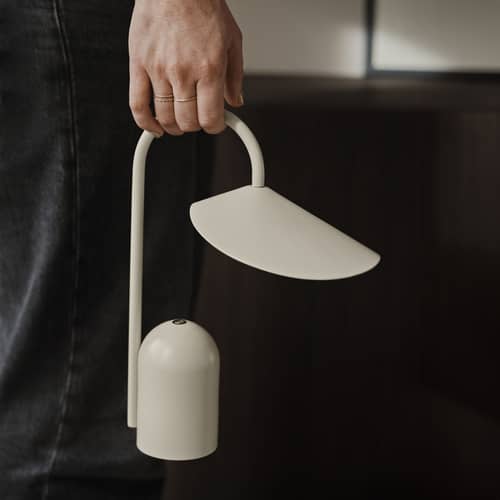 Lampe sans fil rechargeable Arum LED - Ferm Living - Beige Cachemire - Aluminium, Fer