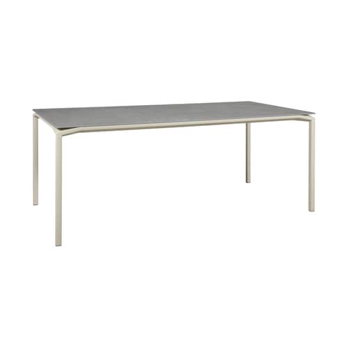 Table rectangulaire Calvi Minérale / 195 x 95 cm (8 personnes) - Plateau Dekton (aspect pierre) - Fermob - Gris (Dekton) / Pieds Gris argile - Aluminium laqué, Céramique Dekton