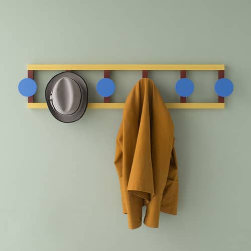 Wandgarderobe Hook 3 holz bunt / By Nathalie Du Pasquier - 108 x 24 cm - Holz - raawii - Hook 3 - bemaltes Holz