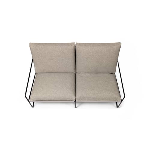 Canapé de jardin 2 places Desert tissu beige / L 156 cm - Ferm Living - Sable foncé (tissu Dolce) / Noir - Acier, Mousse polyuréthane, Ouate de polyester, Tissu