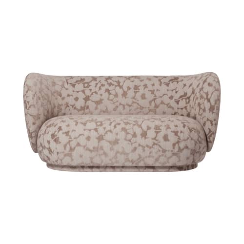 Divano 2 posti Rico tessuto beige / L 148 cm - Ferm Living - Motivo floreale color taupe (tessuto Cilla) - Espanso, Legno, Tessuto