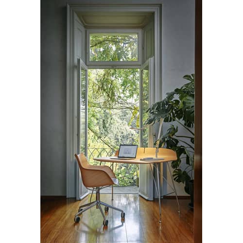 Schreibtisch Earl of wood holz natur / 119 x 65 cm - Gebogenes Holz - Kartell - Dunkles Holz / Schwarzes Fußgestell - Buchenfurnier, gefirnister Stahl