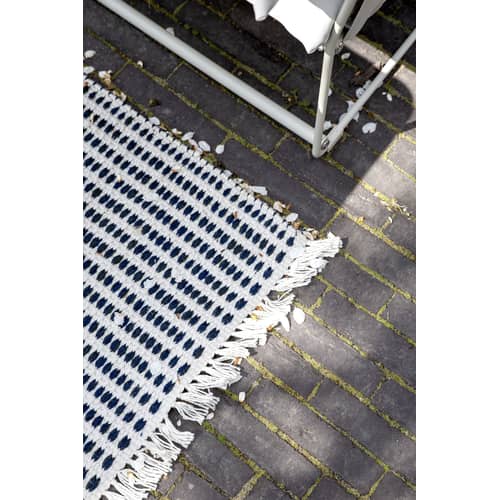 Way Rug Outdoor rug textile blue / 140 x 200 cm - Recycled plastic bottles - Ferm Living - Off-white / Blue - Recycled polyester