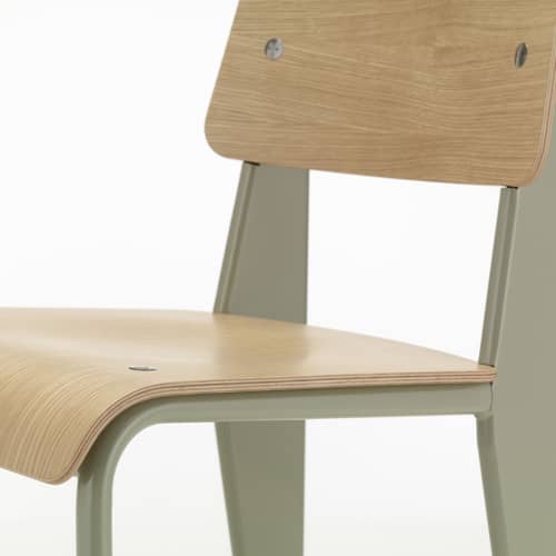 Stuhl Standard grau holz natur / Jean Prouvé, 1934 - Metall & Holz - Vitra - Eiche natur / Vermeer-grau - Eichenformsperrholz-Furnier, Epoxid-lackierter Stahl