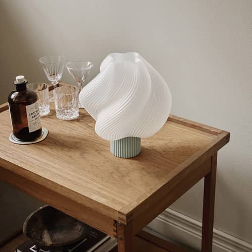 Lampe de table Soft Serve Regular vert / H 26 cm - CRÈME ATELIER - Vert matcha / blanc - PLA recyclé
