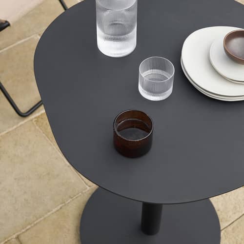 Pond Café OUTDOOR Round table metal black / Ø 64 cm - Asymmetric shape - Ferm Living - Black - Galvanised powder-coated steel
