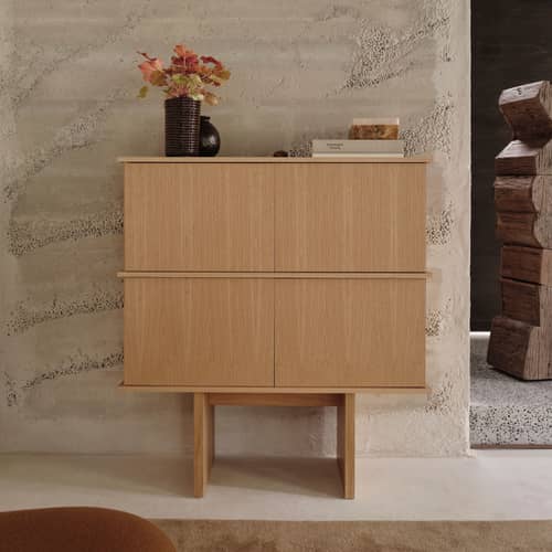 Highboard Stilt Double holz natur / B 100 x H 109 cm - Ferm Living - Eiche natur - eichenfurnierte Holzfaserplatte