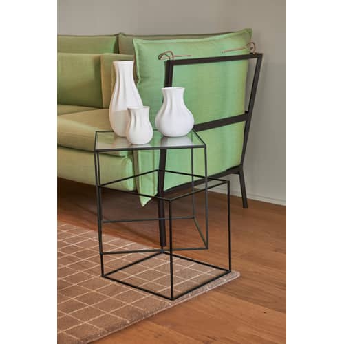 Thin black table End table glass black transparent / Nendo, 2011 - 46 x 47 x H 51 cm - Glass - Cappellini - Transparent / Black structure - Glass, Metal
