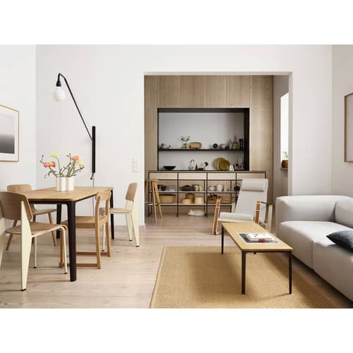 Applique con presa Potence metallo nero / Jean Prouvé (1950) - L 203 cm - Vitra - Nero / Maniglia Quercia - Acciaio epossidico, Rovere