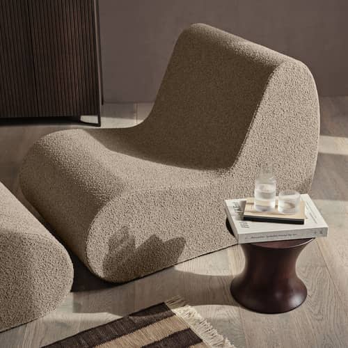 Poltroncina Rouli tessuto marrone / Divano da giardino modulare - Ferm Living - Sabbia scura (ricci puri) - Schiuma PU ad alta resilienza, Tessuto bouclé outdoor