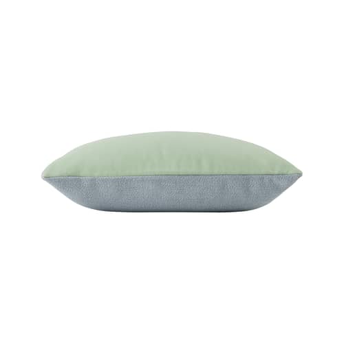 Coussin Mingle tissu bleu / 45 x 45 cm - Muuto - Bleu ciel / Vert menthe - Polyester, Tissu Kvadrat