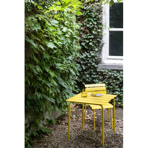 Table carrée Aligned métal jaune / By Maarten Baas - 70 x 70 cm / Aminium - valerie objects - Jaune - Aluminium thermolaqué
