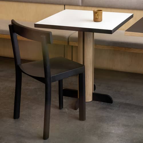 Toucan Square table wood white / 65 x 65 cm - KANN DESIGN - White - Polyrey® HPL laminate, Solid oak, Steel
