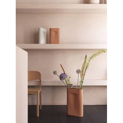 Vase Ridge Medium céramique blanc / H 35 cm - Muuto - Blanc cassé - Faïence