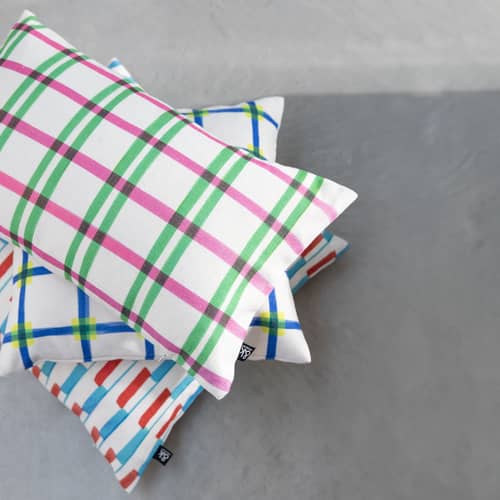 Clash Cushion cover textile multicoloured / 50 x 30 cm - & klevering - 50 x 30 cm / Pink & Green - Polyester