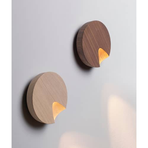 Wandleuchte Dots LED holz natur / Ø 17,5 cm - Ausrichtbares Licht - Vibia - Amerikanischer Nussbaum (Holz) - Nussbaum massiv