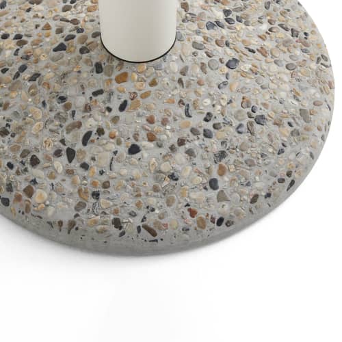 Tavolo rotondo Ceramic Outdoor ceramica verde / Ø 70 cm - Porcellana - Hay - Verde menta / Gambe crema - Acciaio, Cemento effetto terrazzo, Porcellana smaltata