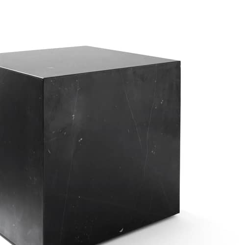 Plinth Cubic End table stone black / Marble - 40 x 40 x H 40 cm - Audo Copenhagen - Marquina marble (black) - Acacia wood, Marble